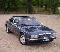 Daimler XJ40