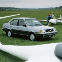 Volvo 300 Series I Седан